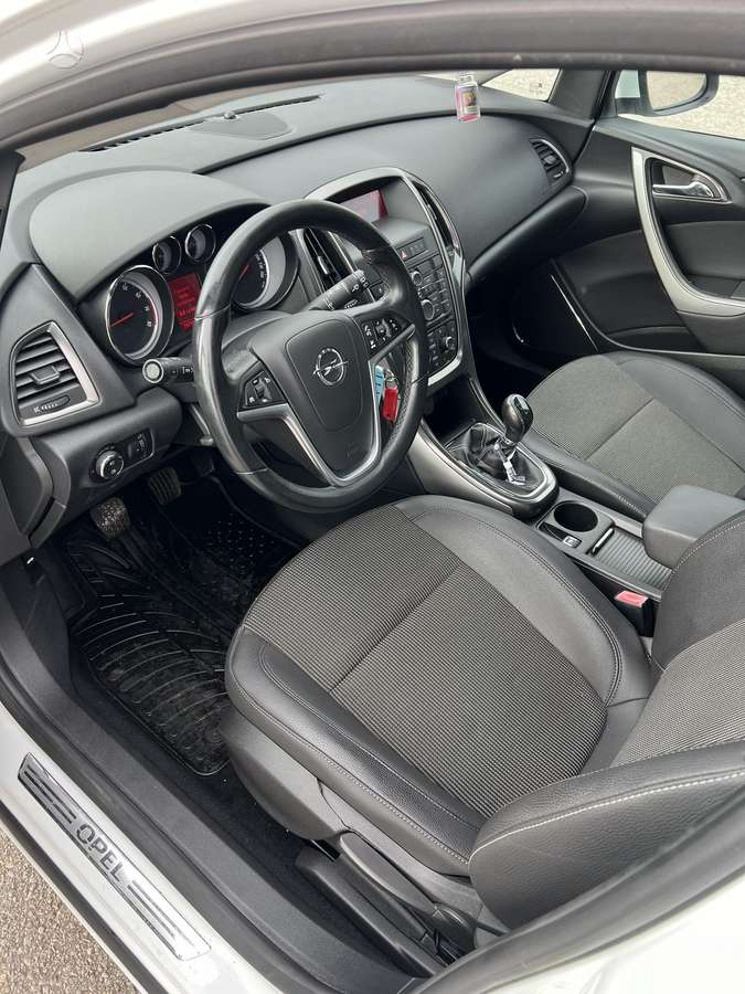 Opel Astra, 1.4 l., Хэтчбек