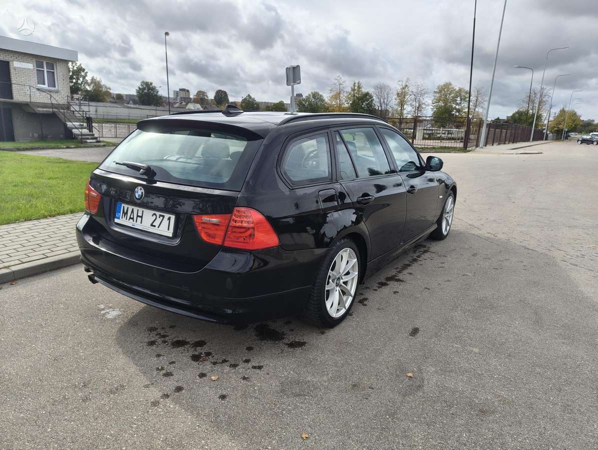 BMW 318, 2.0 l., universalas