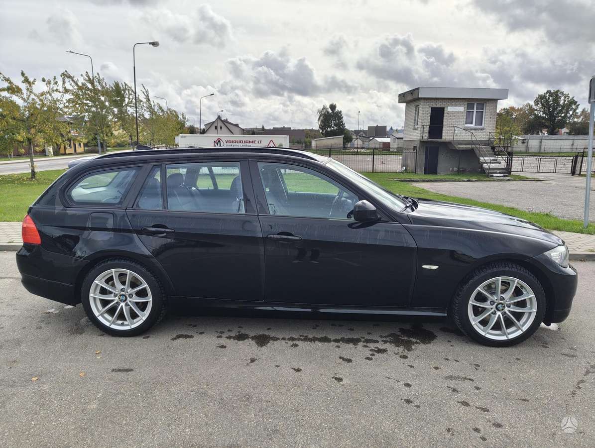 BMW 318, 2.0 l., wagon