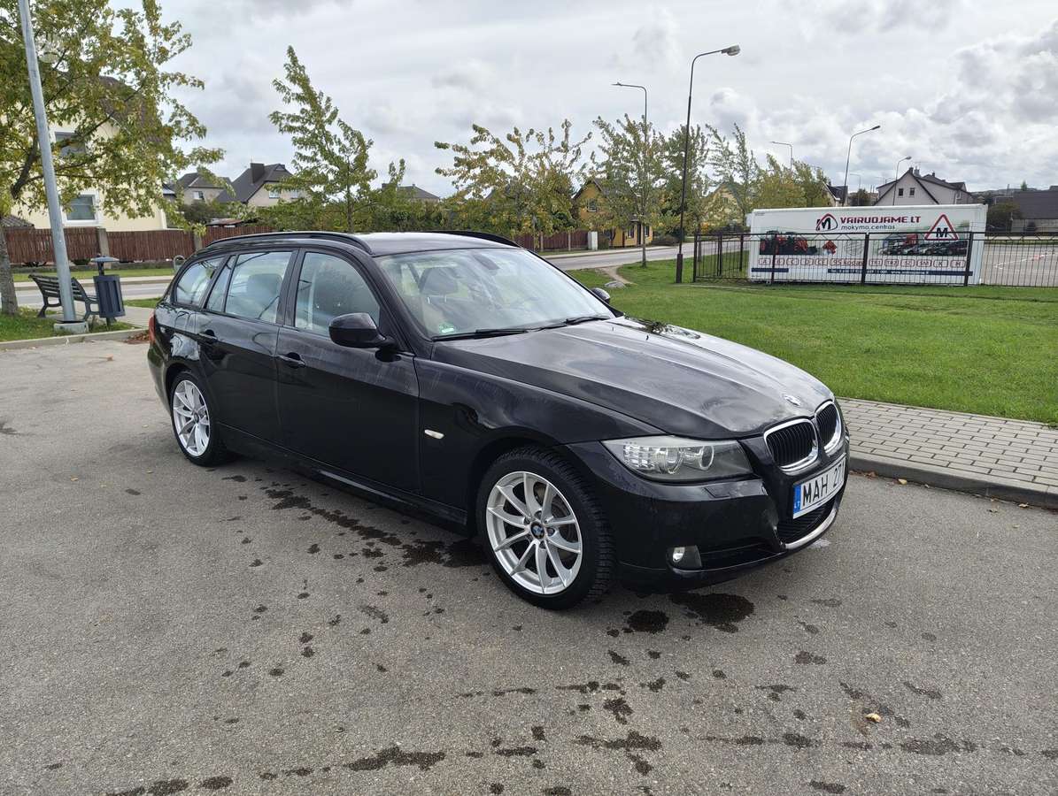 BMW 318, 2.0 l., universalas
