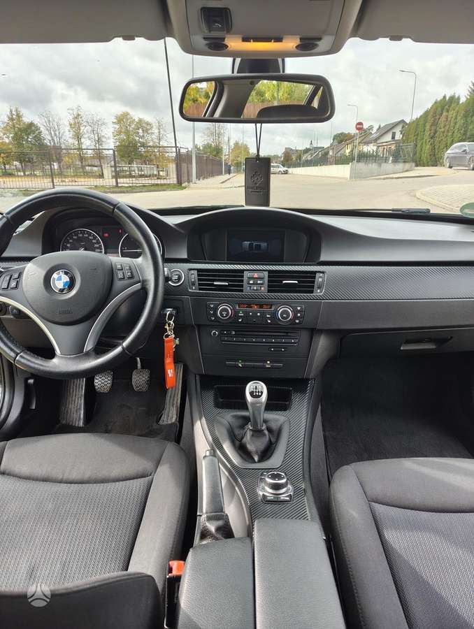 BMW 318, 2.0 l., universalas