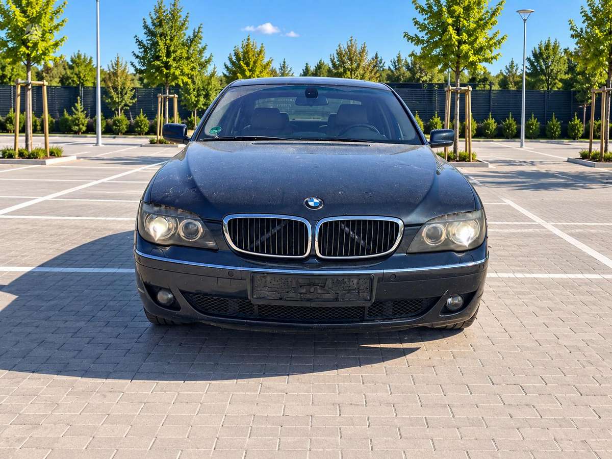 BMW 730 body parts
