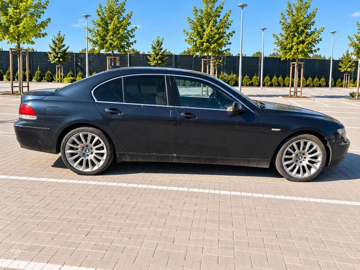 BMW 730 детали кузова