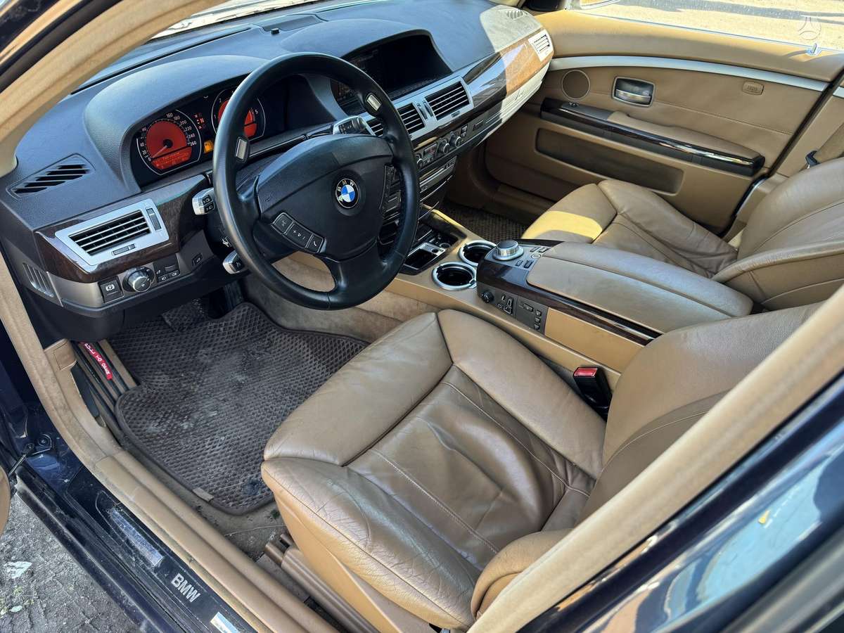BMW 730 body parts