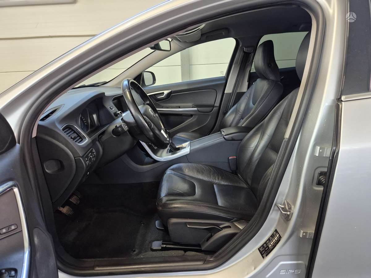 Volvo V60, 2.0 l., Универсал