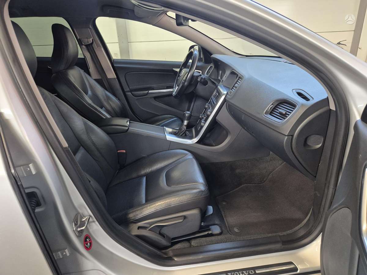 Volvo V60, 2.0 l., wagon