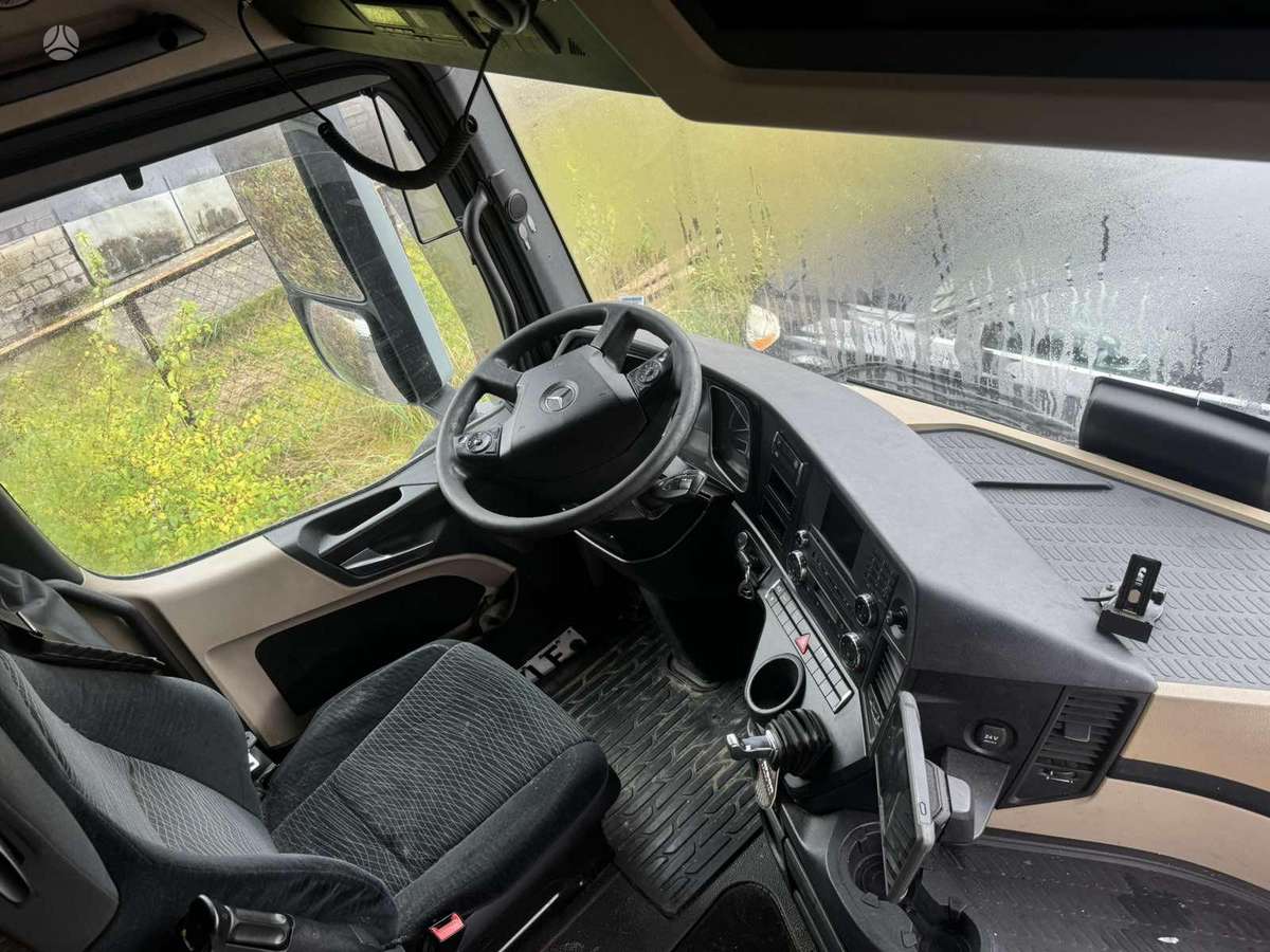 Mercedes-Benz Actros, double sleeper