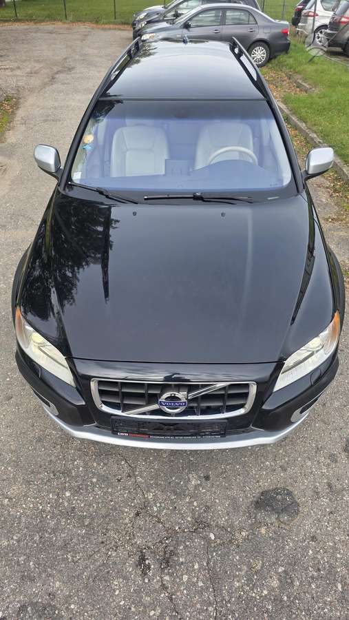 Volvo XC70, 2.4 l., wagon