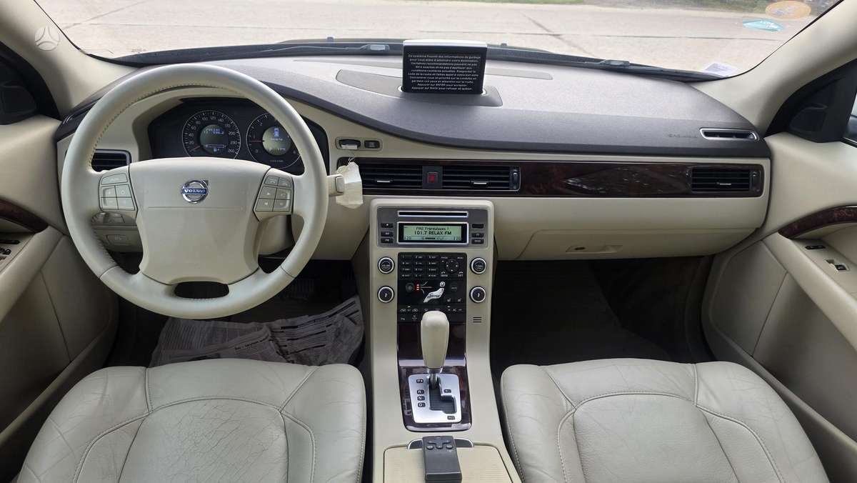 Volvo XC70, 2.4 l., wagon