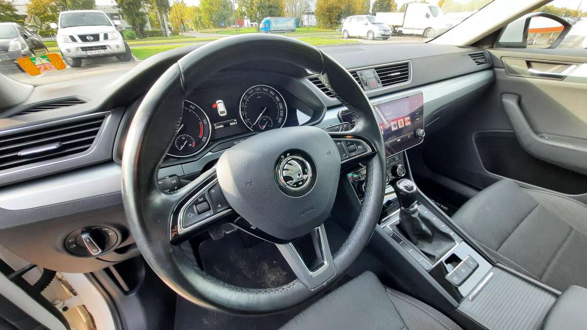Skoda Superb, 1.6 l., Универсал
