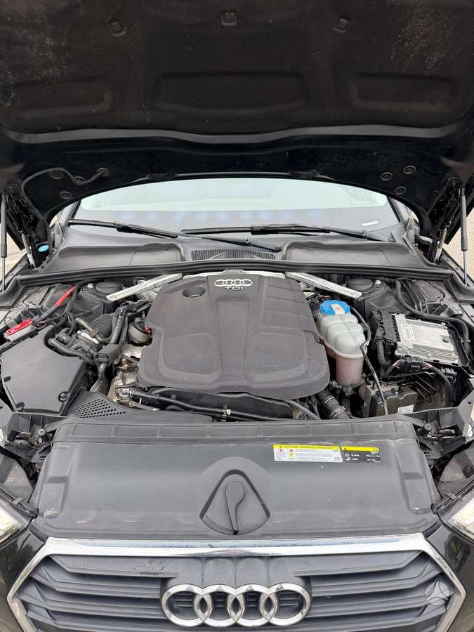 Audi A4, 2.0 l., saloon / sedan
