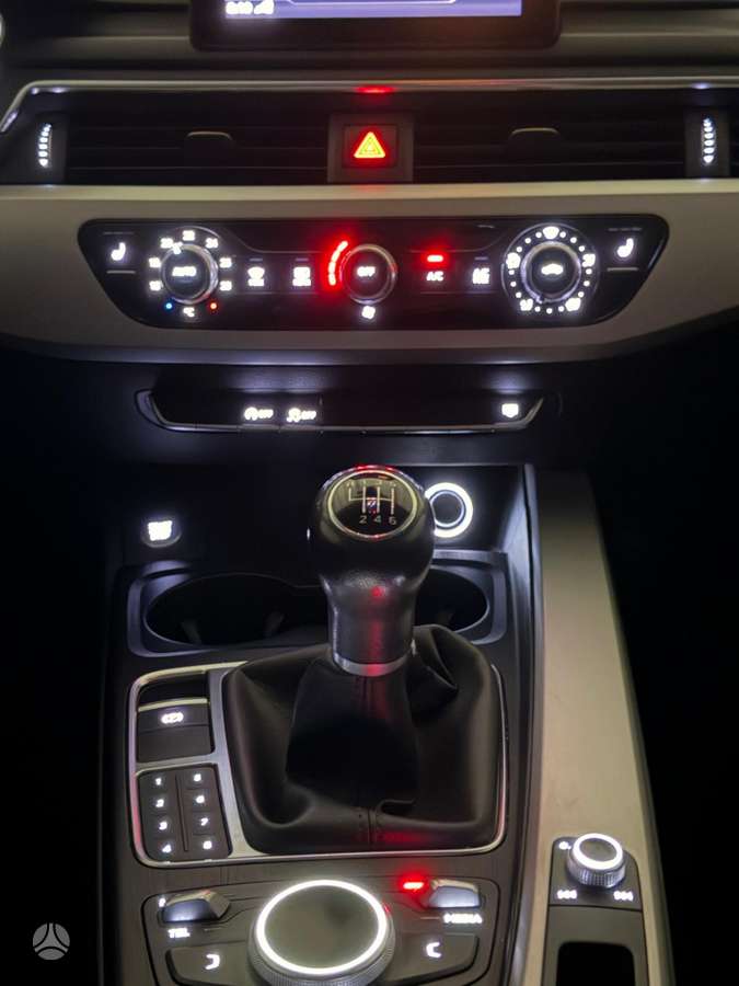 Audi A4, 2.0 l., sedanas