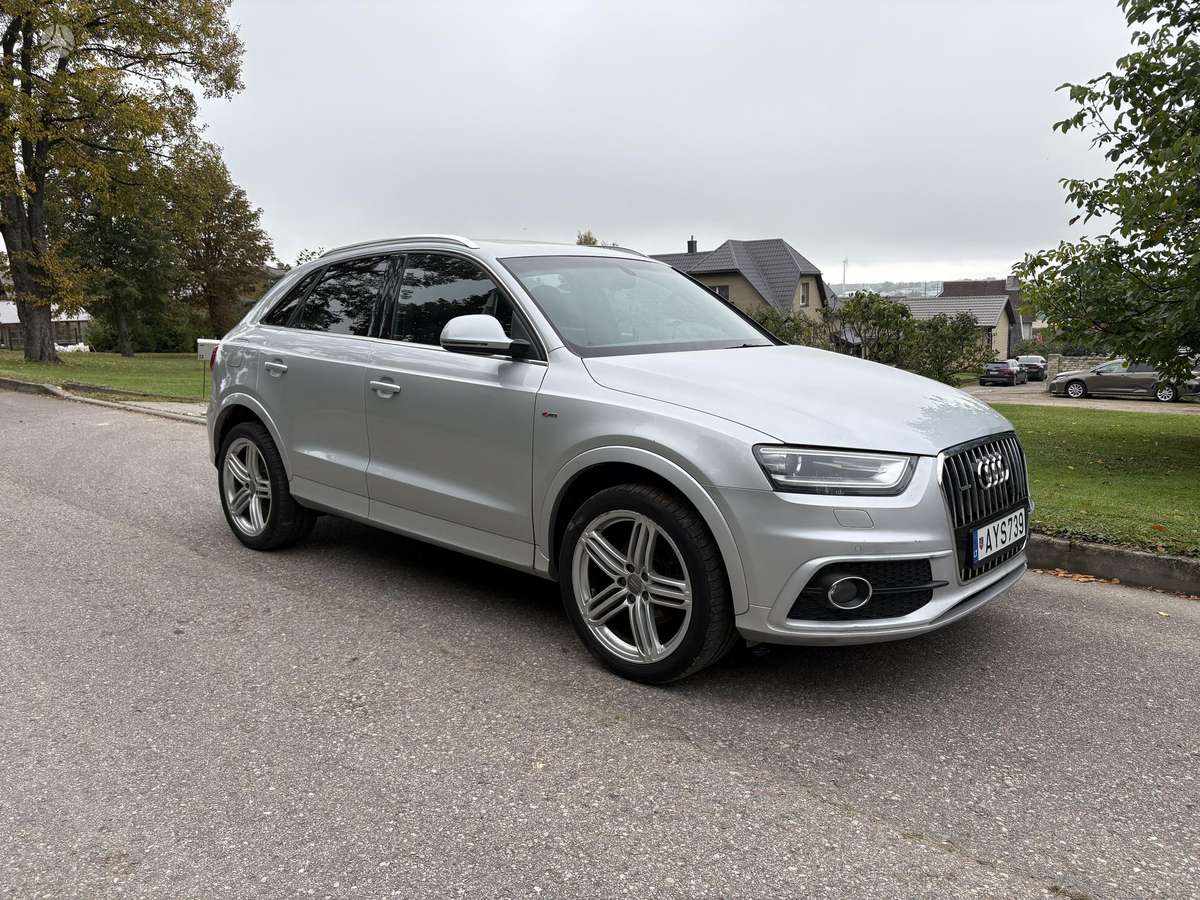 Audi Q3, 2.0 l., off-road / crossover