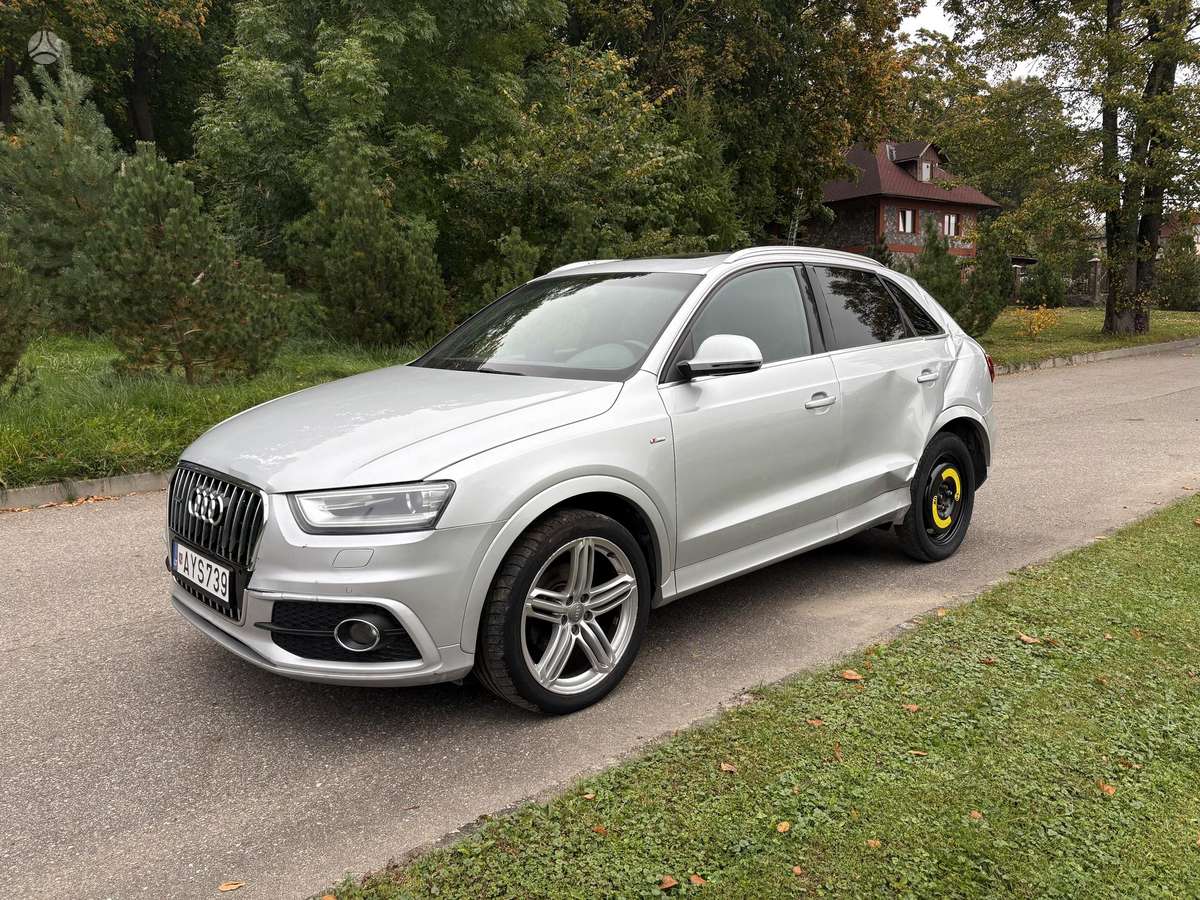 Audi Q3, 2.0 l., off-road / crossover