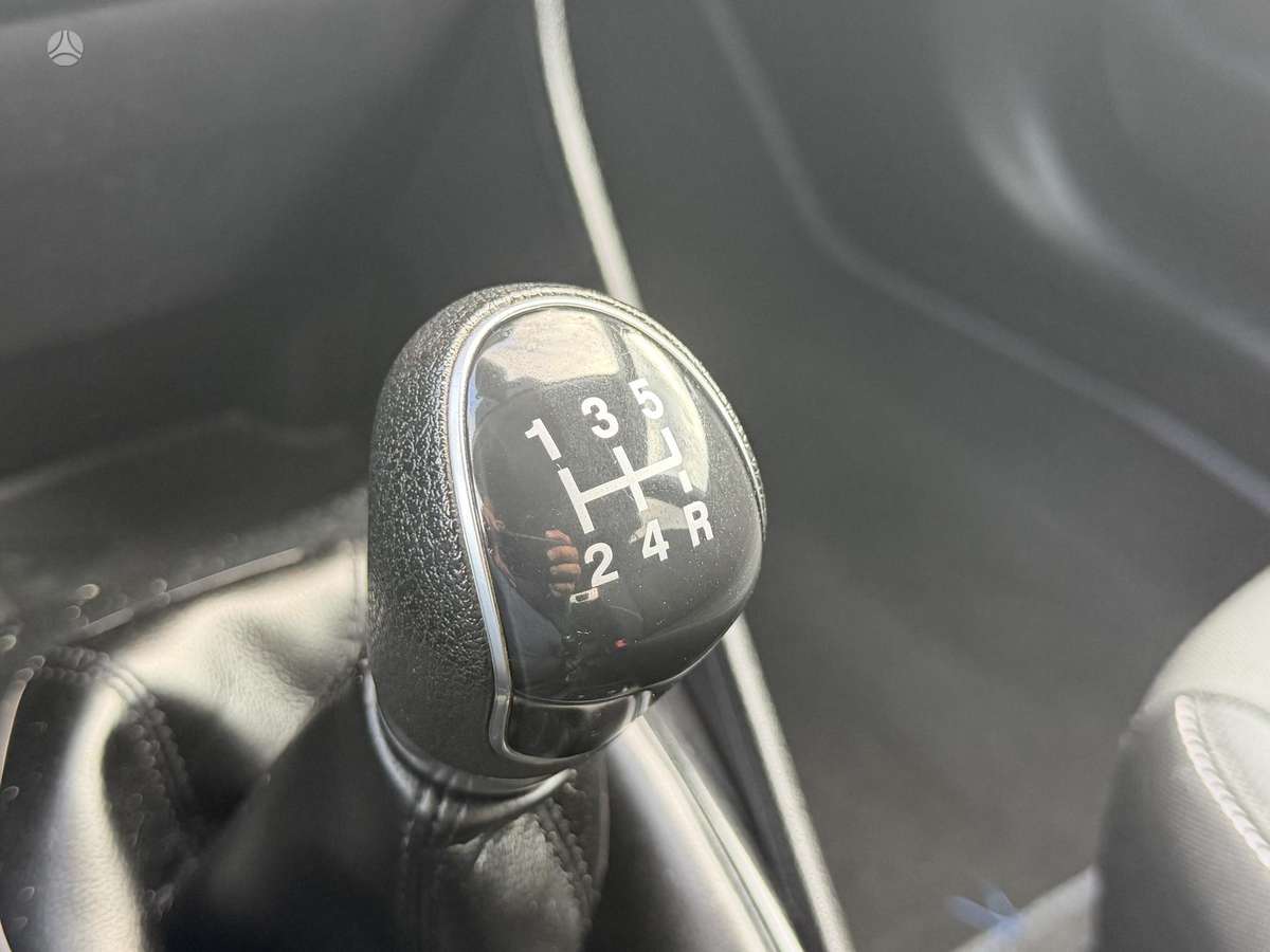 Ford Fiesta, 1.1 l., hatchback