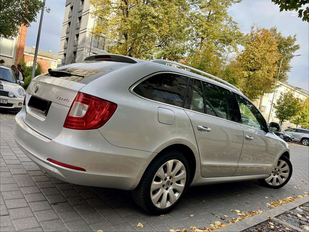 Skoda Superb, 2.0 l., wagon