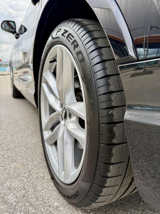 Audi Q7, 3.0 l., off-road / crossover