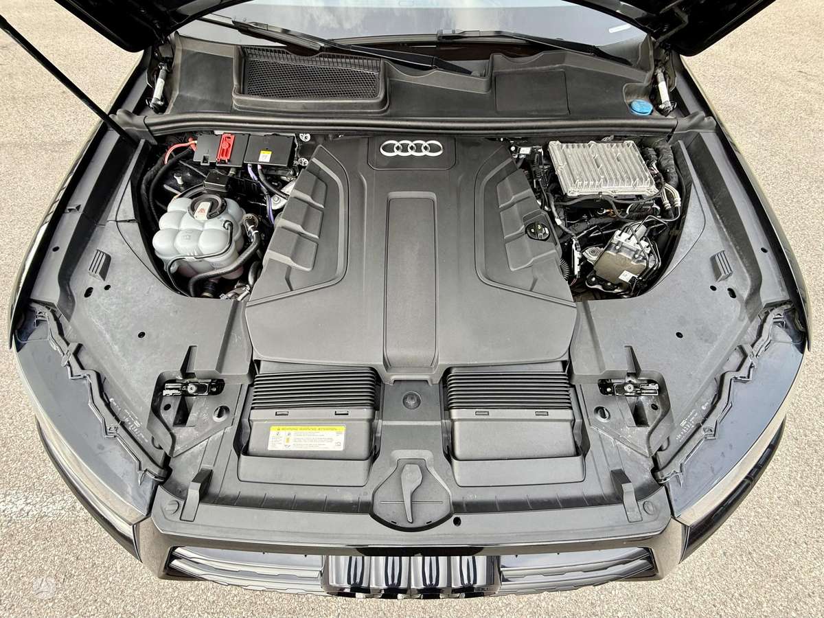 Audi Q7, 3.0 l., off-road / crossover