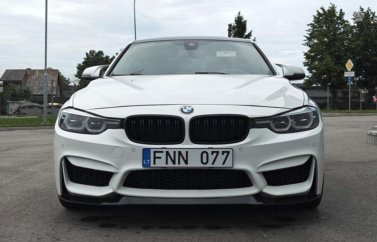 BMW 340, Седан