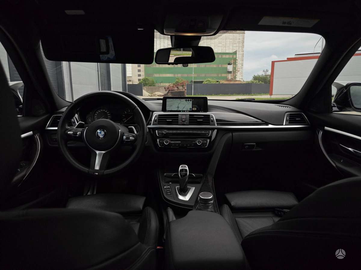 BMW 340, sedanas
