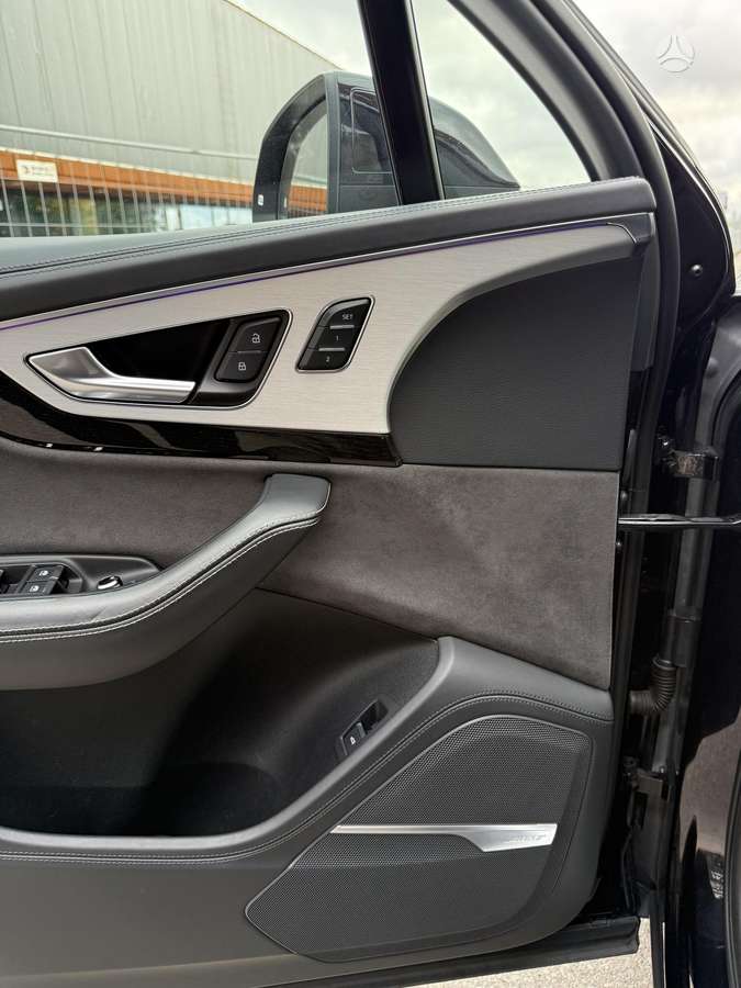 Audi Q7, 3.0 l., off-road / crossover