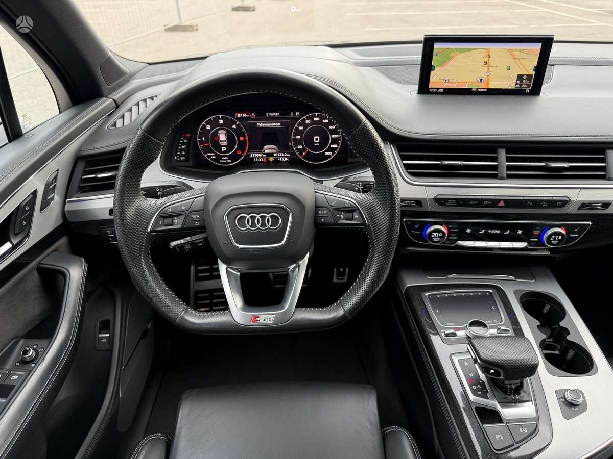 Audi Q7, 3.0 l., off-road / crossover