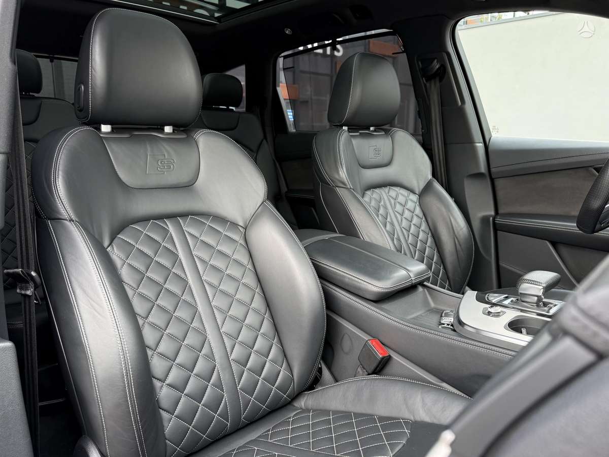 Audi Q7, 3.0 l., off-road / crossover