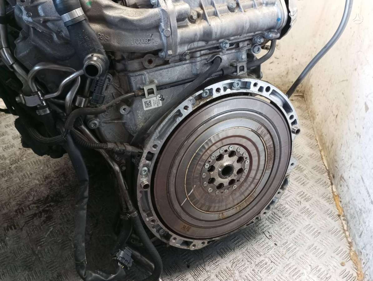 Mercedes-Benz E250 engine parts