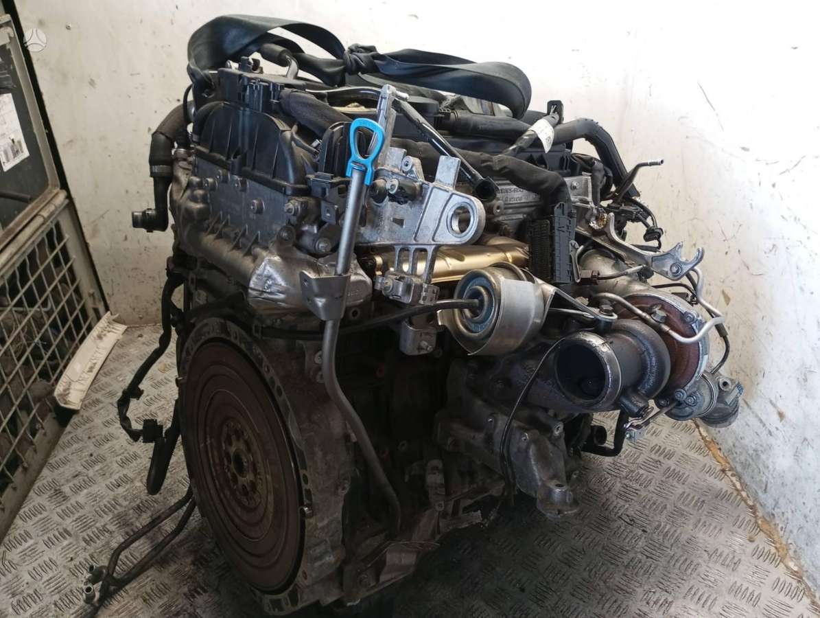 Mercedes-Benz E250 engine parts