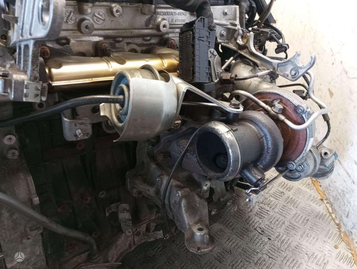 Mercedes-Benz E250 engine parts