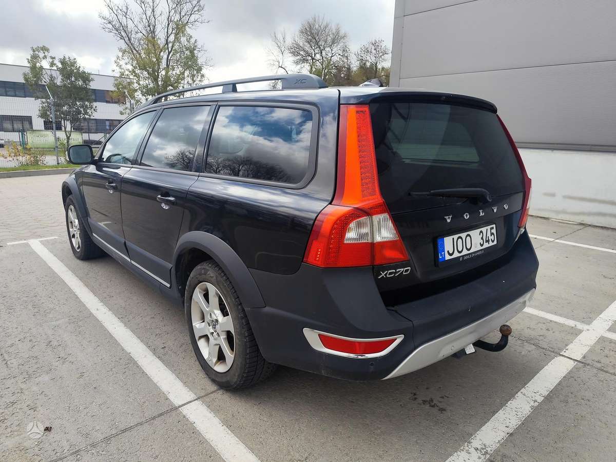 Volvo XC70, 2.4 l., wagon
