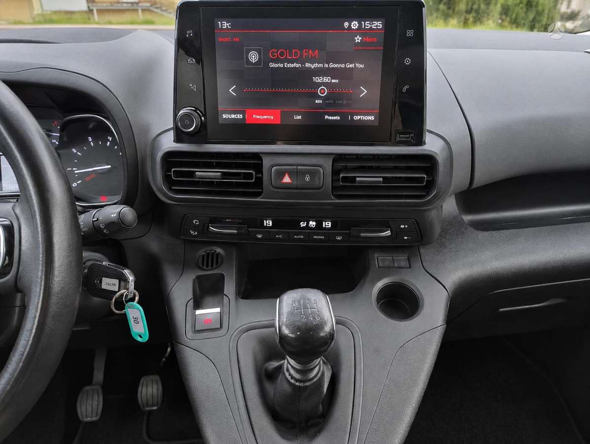 Citroen Berlingo, 1.2 l., Минивэн