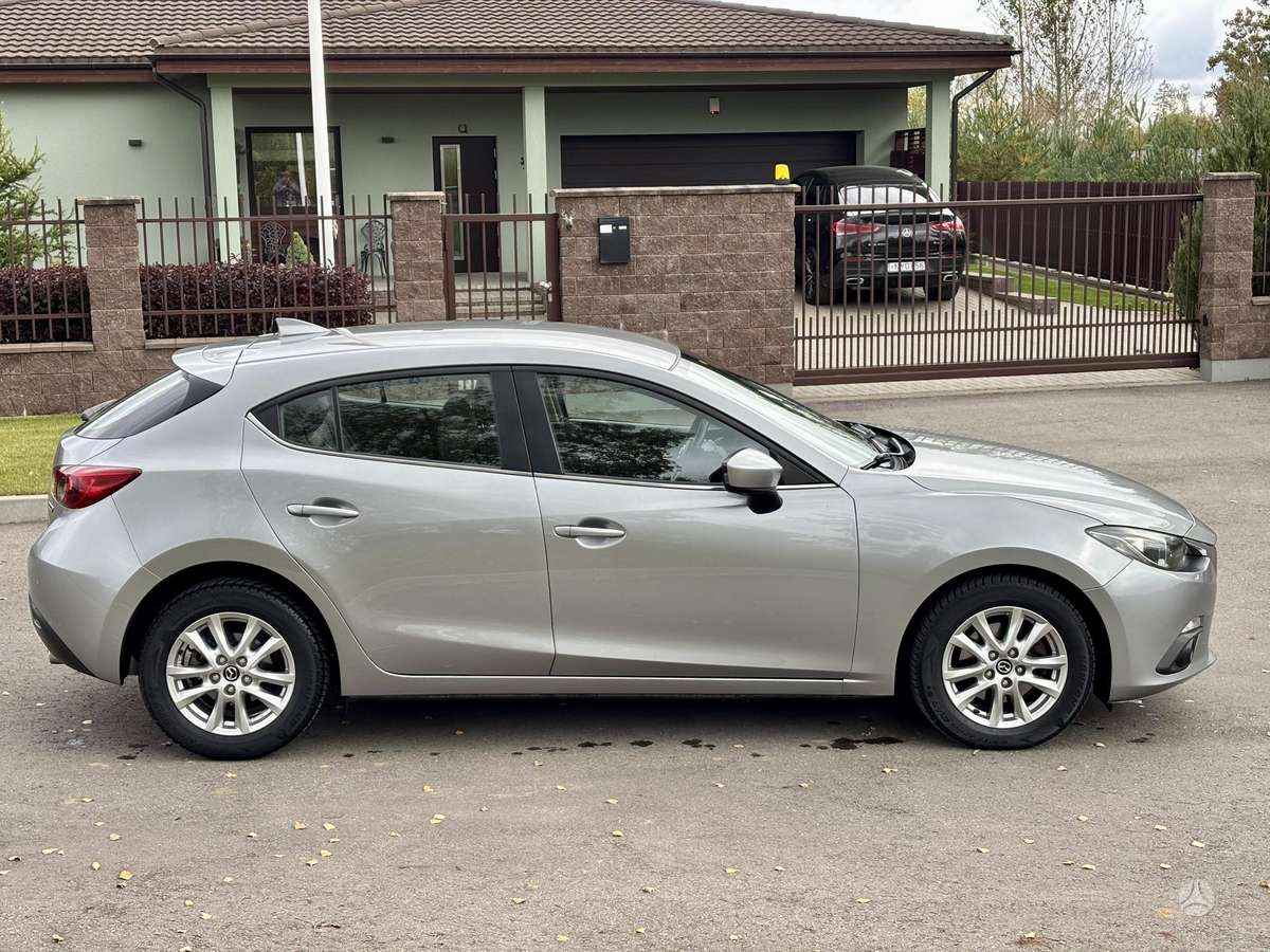 Mazda 3, 2.2 l., hatchback