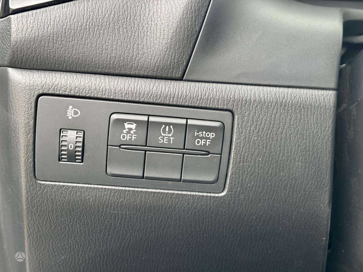 Mazda 3, 2.2 l., Хэтчбек