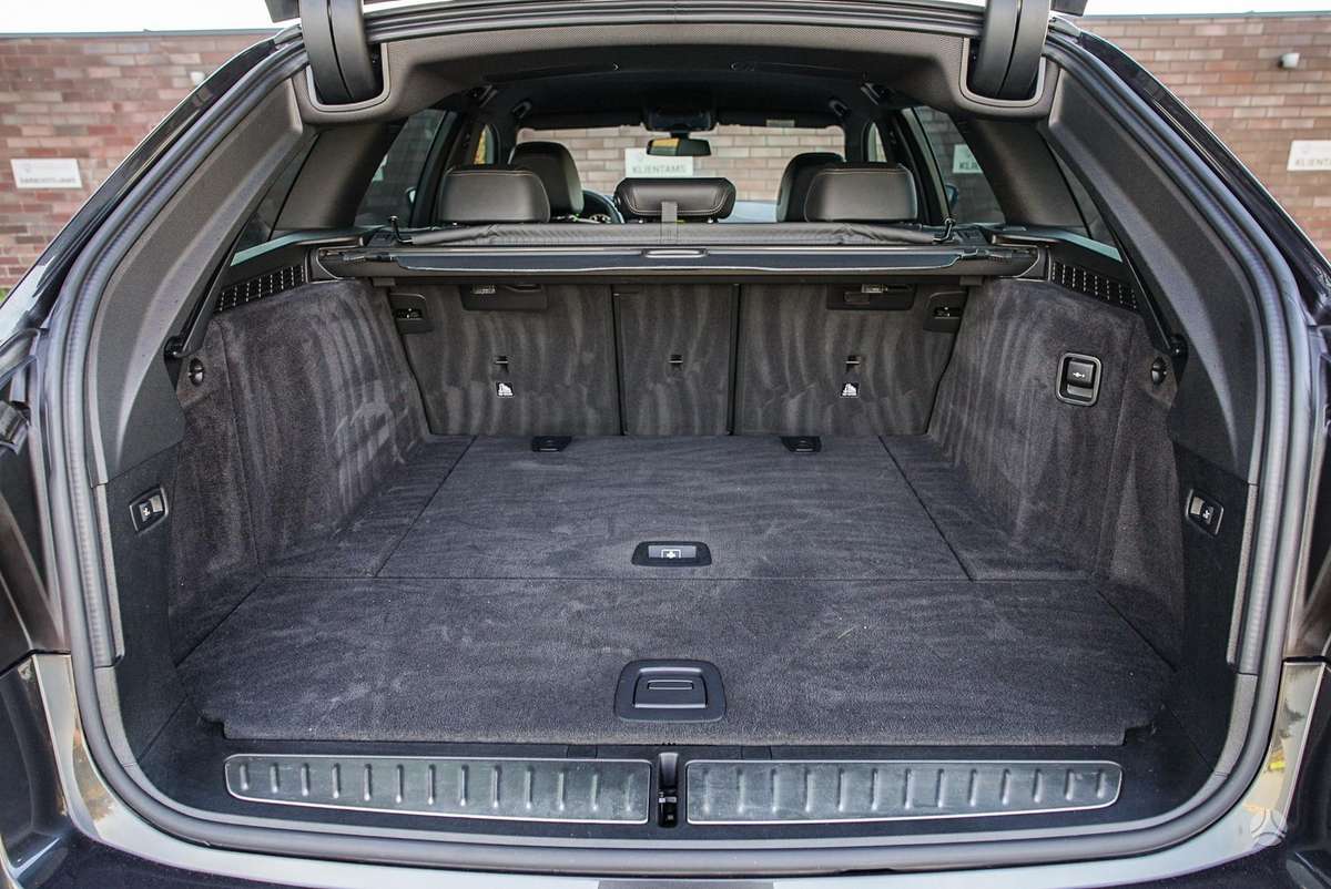 BMW 520, 2.0 l., wagon