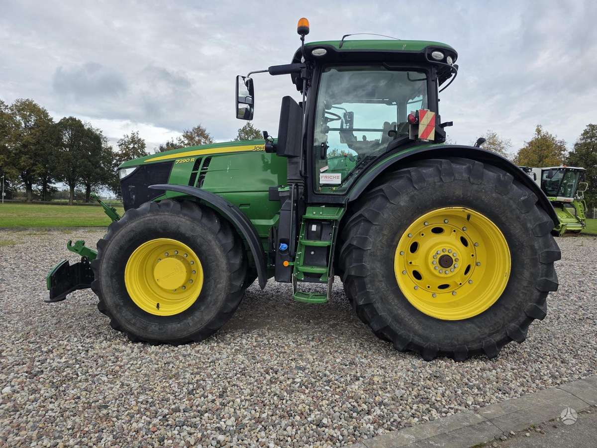 John Deere 7290R, traktoriai