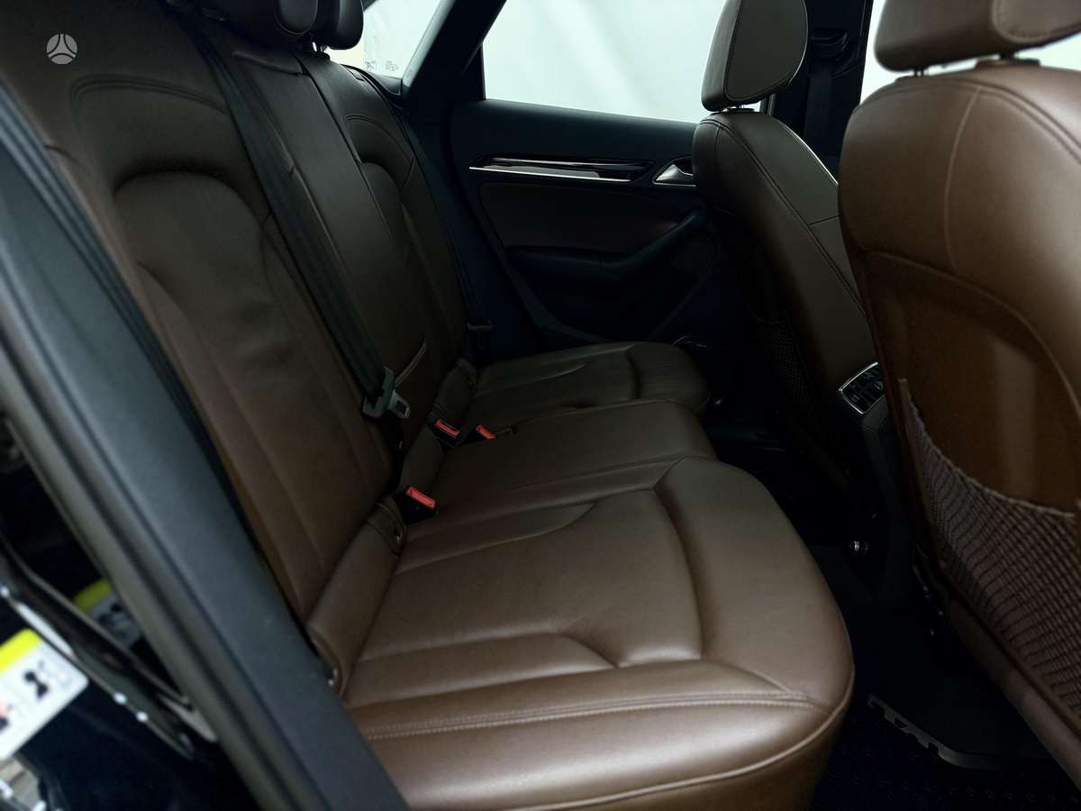 Audi Q3, 2.0 l., Внедорожник / Кроссовер