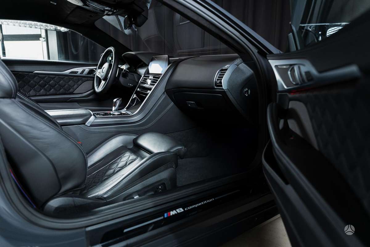 BMW M8, 4.4 l., coupe
