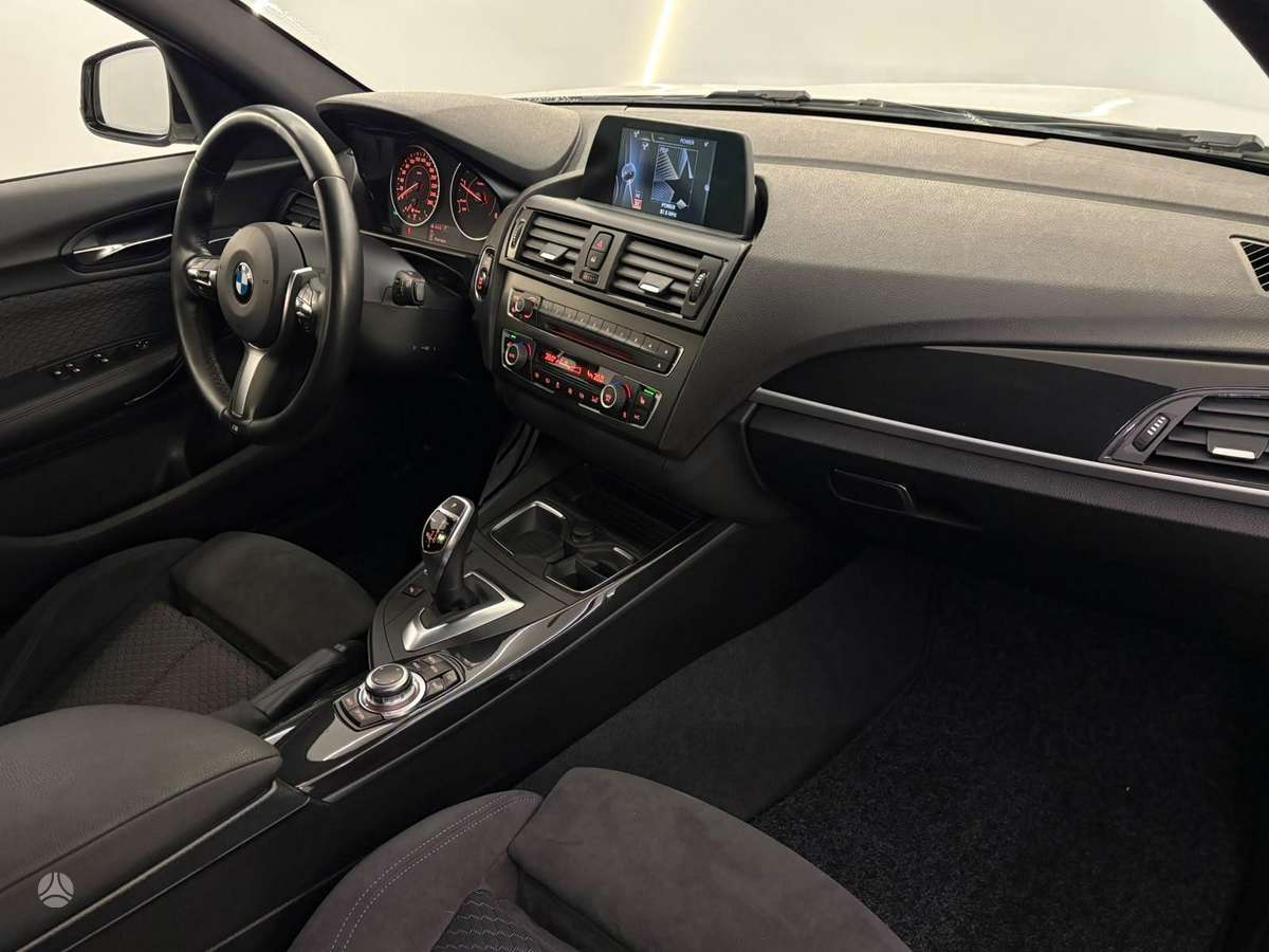 BMW 120, 2.0 l., Хэтчбек