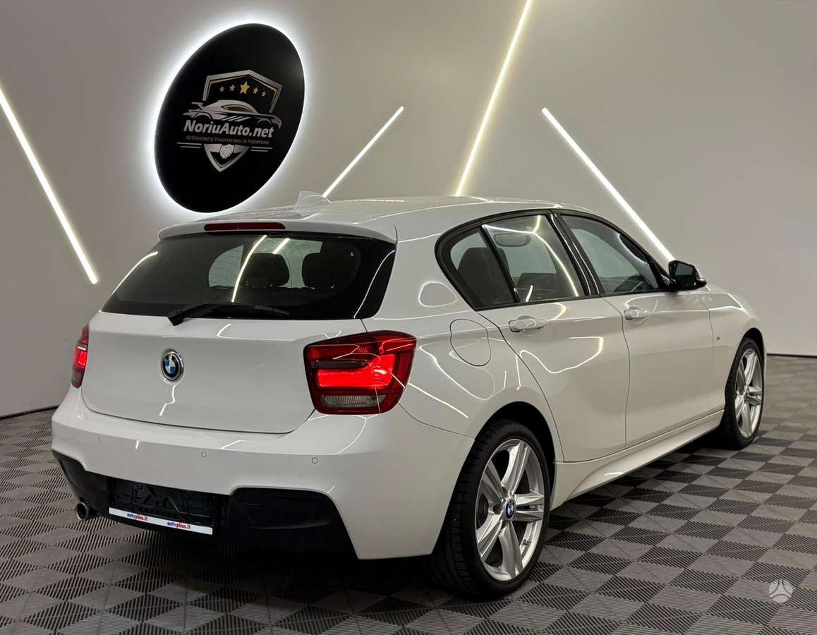 BMW 120, 2.0 l., hatchback
