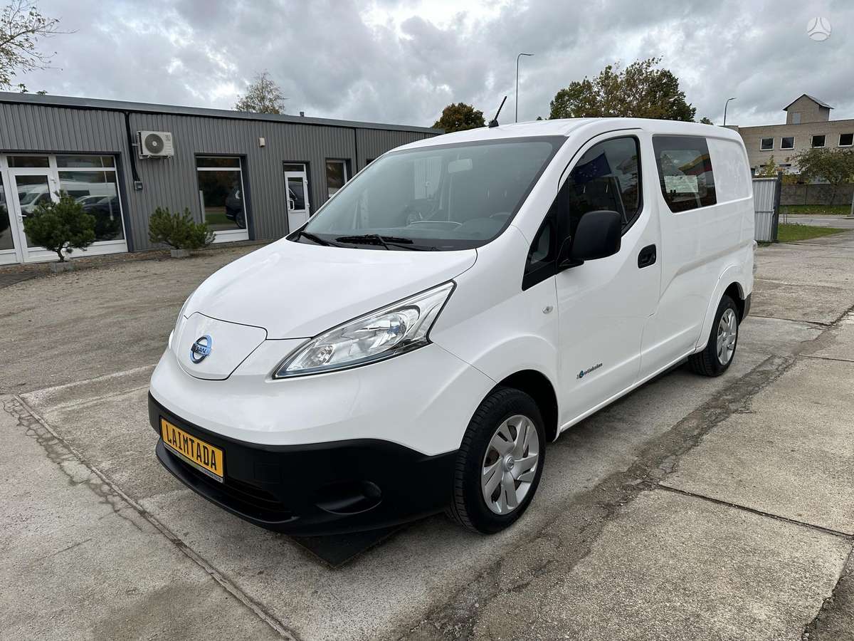 Nissan e-NV200, Коммерческий