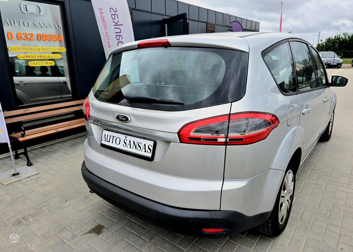 Ford S-MAX 2011 — photo 12