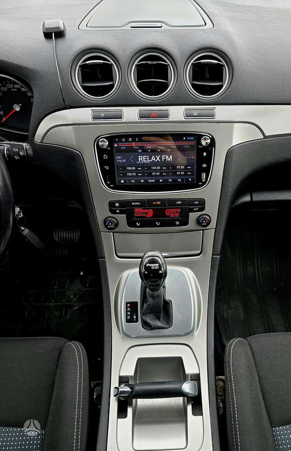 Ford S-MAX 2011 — photo 16