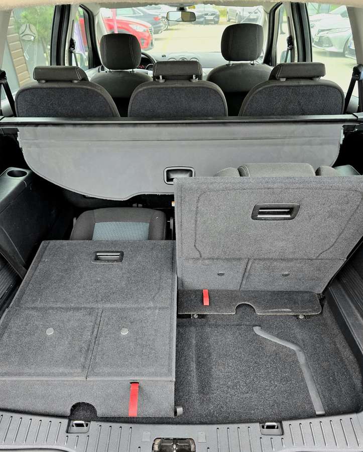 Ford S-MAX 2011 — photo 23