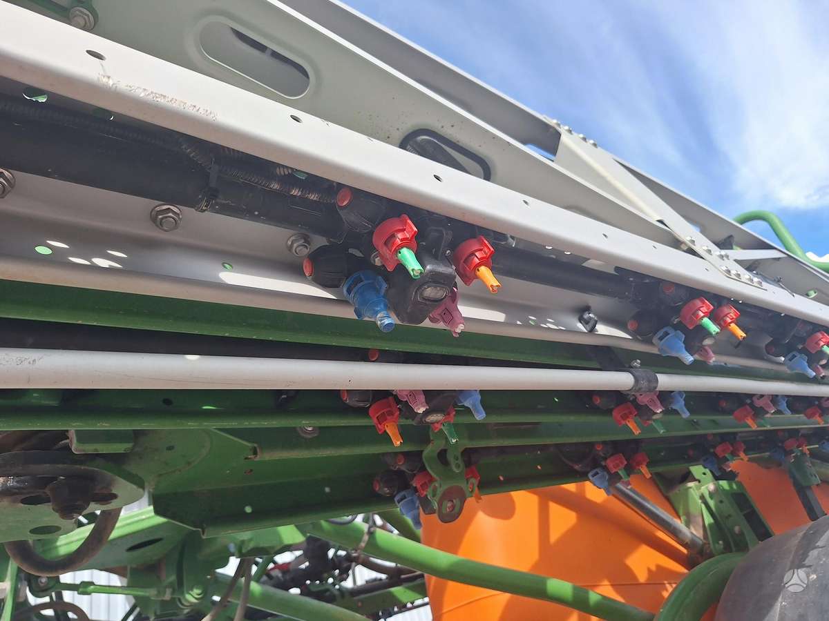 Amazone UX 6201 Super, sprayers