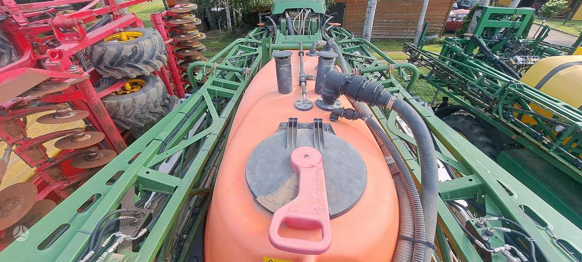 Amazone UX 6201 Super, purkštuvai
