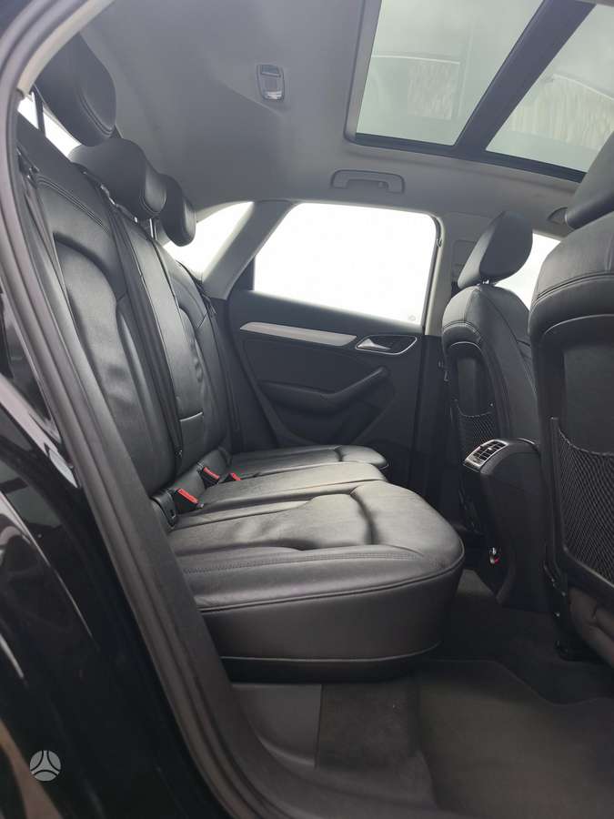 Audi Q3, 2.0 l., Внедорожник / Кроссовер