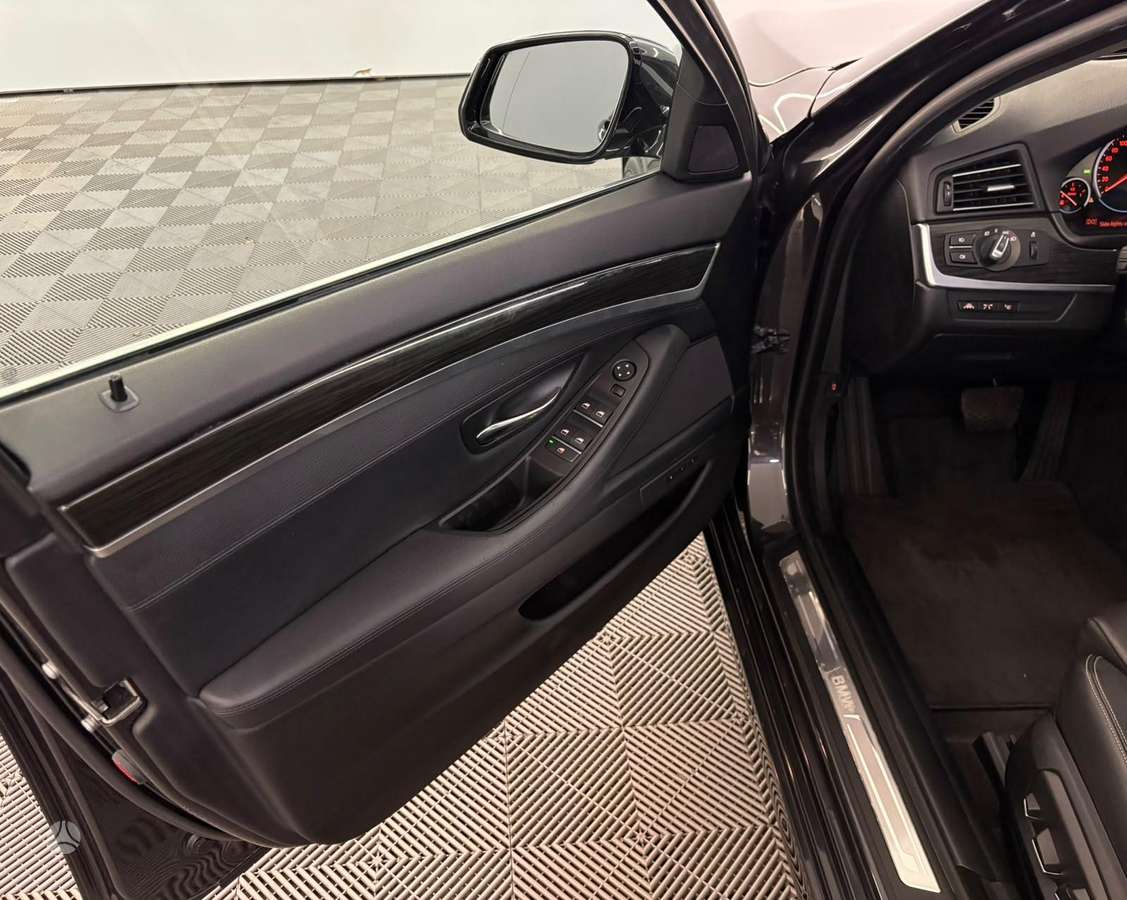 BMW 520, 2.0 l., universalas