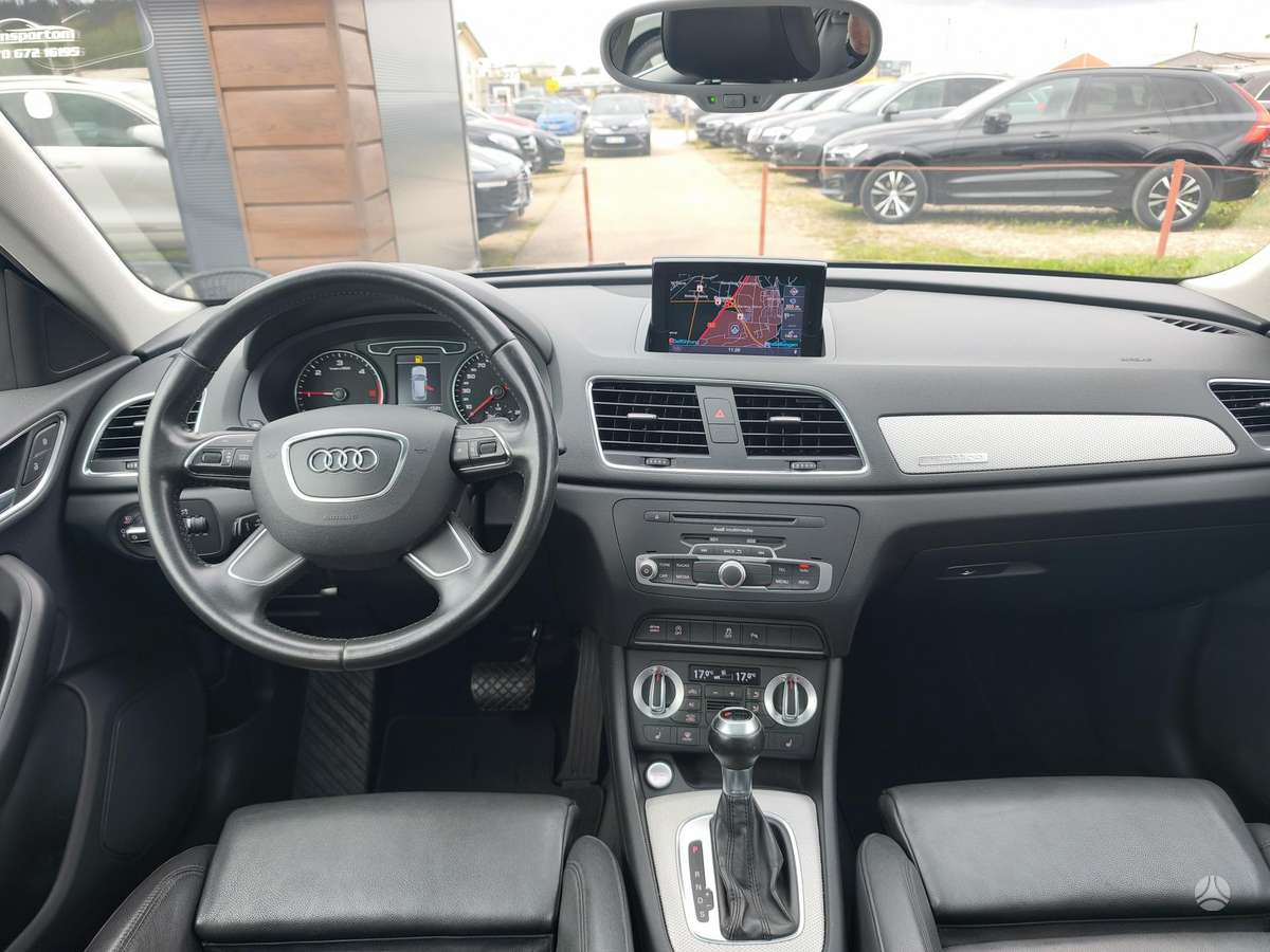 Audi Q3, 2.0 l., Внедорожник / Кроссовер