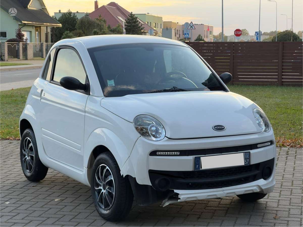 Microcar DUE, Хэтчбек
